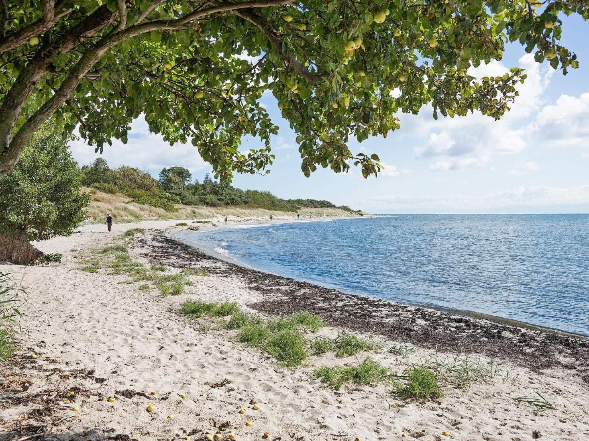 12 Person Holiday Home In Aakirkeby Vester Somarken Bagian luar foto